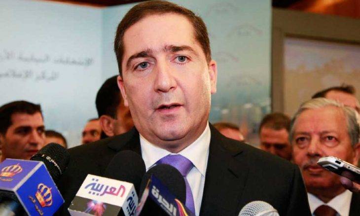 تعرفوا على كواليس الاجتماع الأول للجنة الملكية .. الخلافات تتصدر و محاولة اختطاف من وزراء سابقين