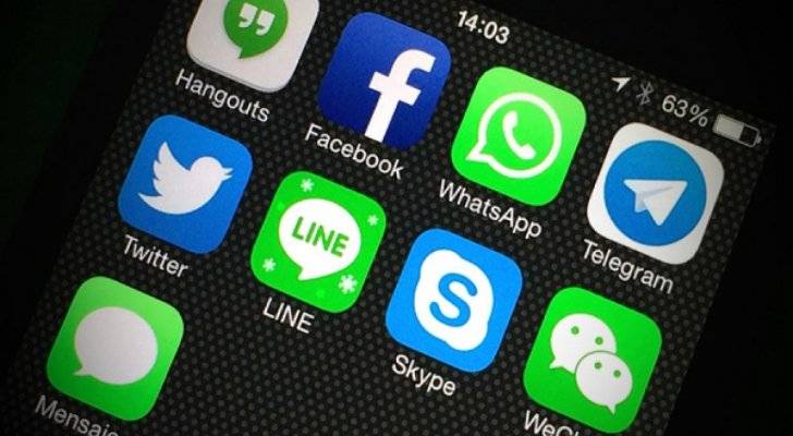 حجب تطبيقات التراسل بمناطق عقد امتحانات التوجيهي