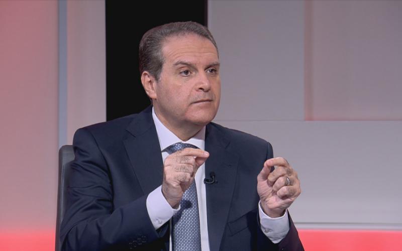 الهواري ينهي خدمات موظفين  اسماء