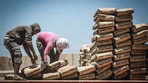 مضاربات في أسوق الأسمنت محليا وارتفاع سعر الطن 10 دنانير فهل تتدخل الحكومة بشكل عاجل وسريع؟