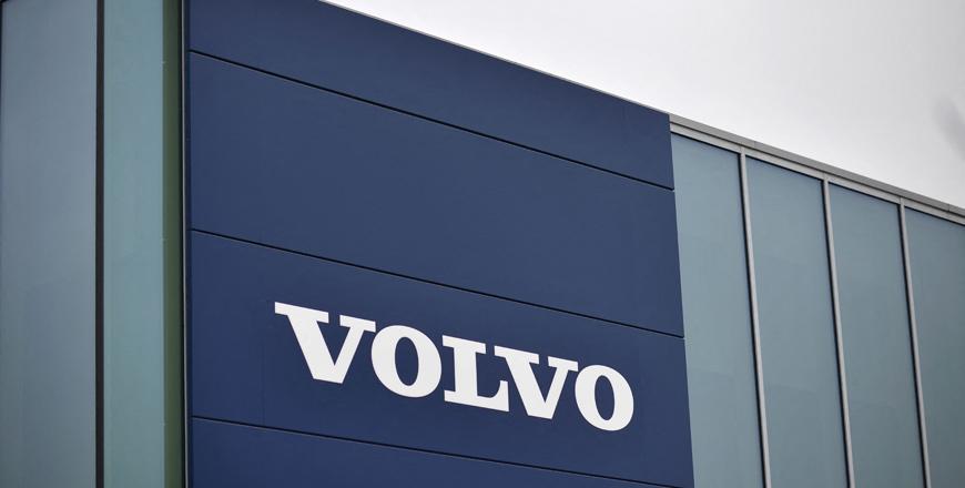 Volvo, Northvolt team up for electric battery factory