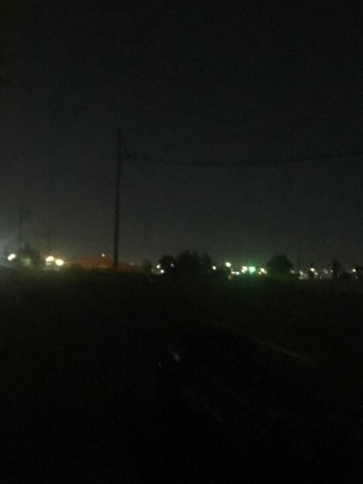 ال 100 انقطاع التيار عن اعمدة الشوارع..وقلة خدمات في المنطقة (صور وفيديو)