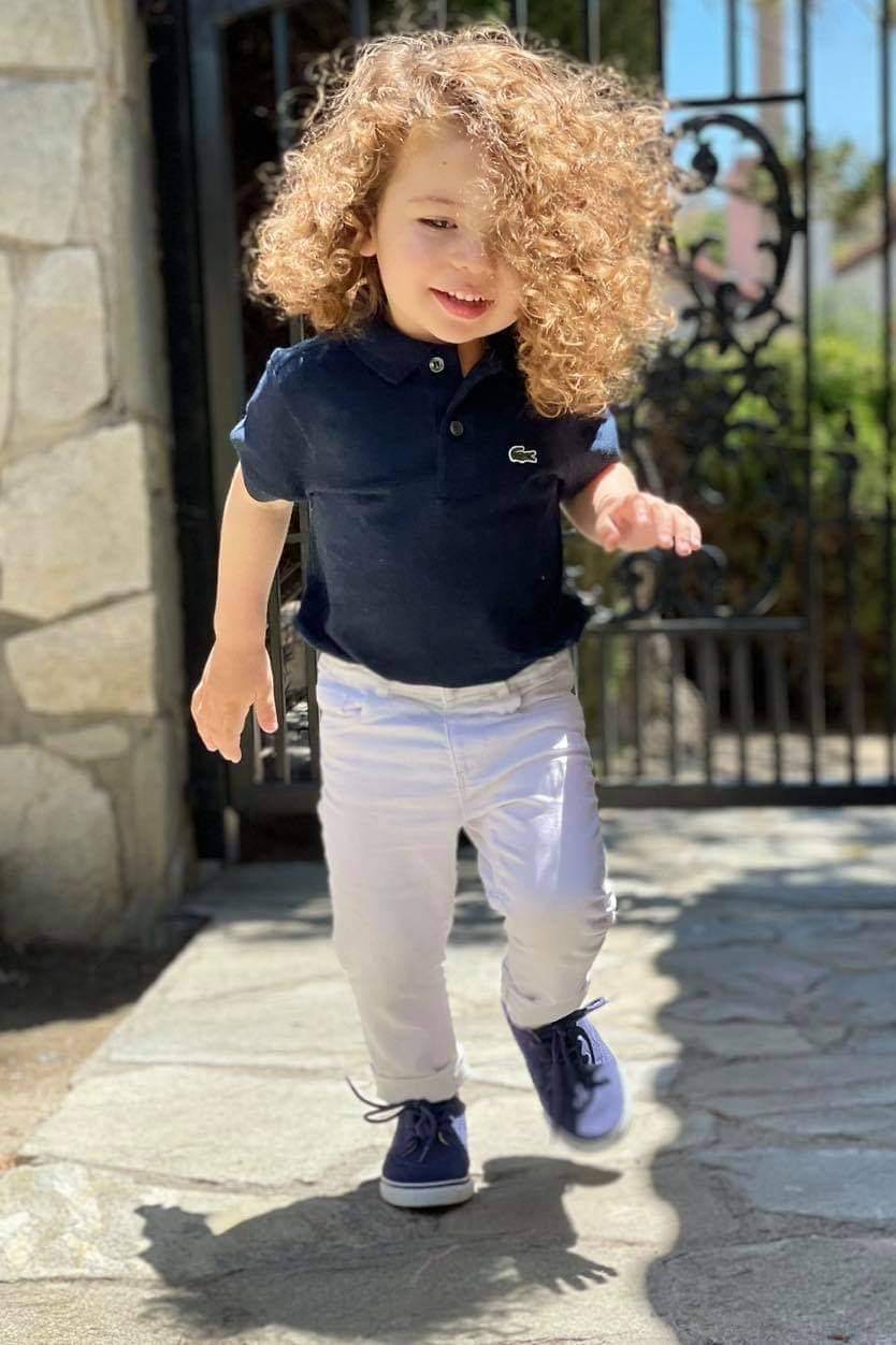 الطفل السوري إيثن فياض... الأكثر شعبية على مواقع التواصل الاجتماعي