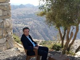 الفايز يدعو لزيارة ضانا: المنظر يرد الروح