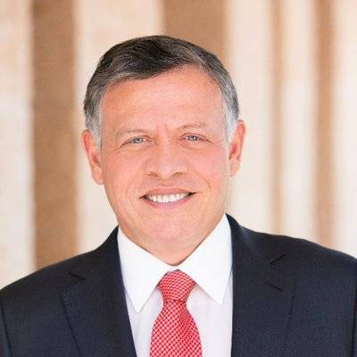 الملك عبر تويتر : أبنائي وبناتي طلبة التوجيهي الأعزاء أتمنى لكم التوفيق في امتحاناتكم فالأردن يحتاج إلى علمكم ومهاراتكم