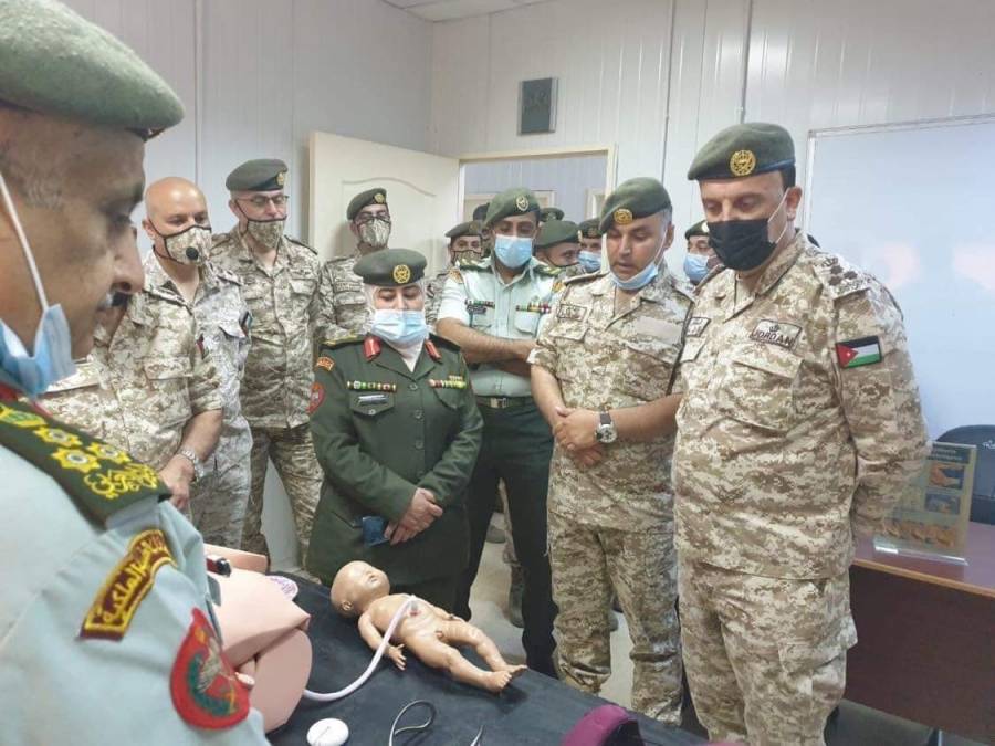 مدير عام الخدمات الطبية الملكية يتفقد عدد من الوحدات التابعة لها ...صور