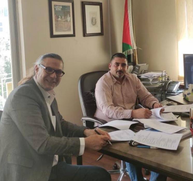 الصخور لصناعة كربونات الكالسيوم توقّع اتفاقية مع شركة إسبانية