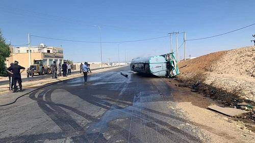 تدهور صهريج محمل (T1) على طريق الجفر