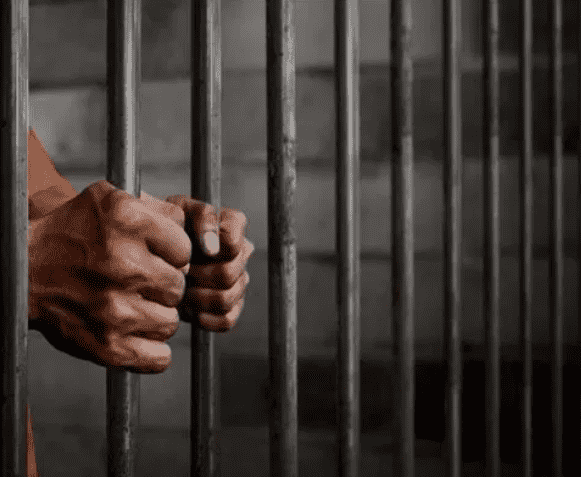 17 عقوبة بديلة عن السجن بشهر