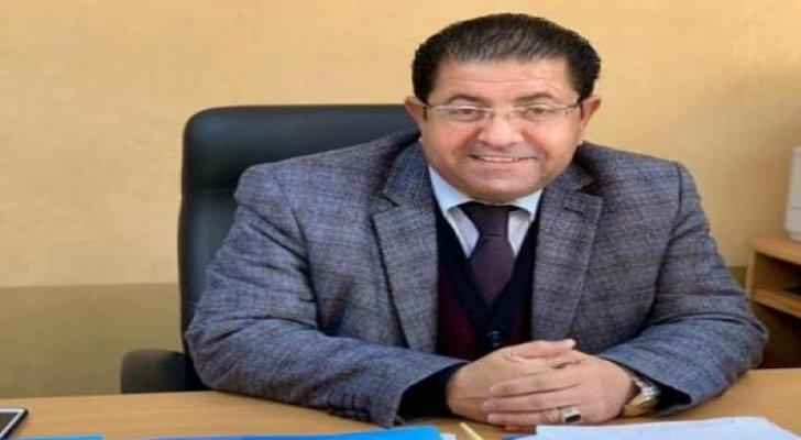 عباس يستهجن طريقة تبليغه بقرار نقله