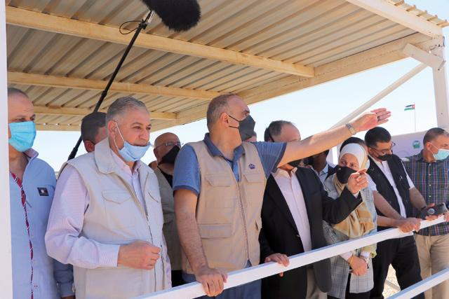 PM checks on major projects in southern Jordan Valley