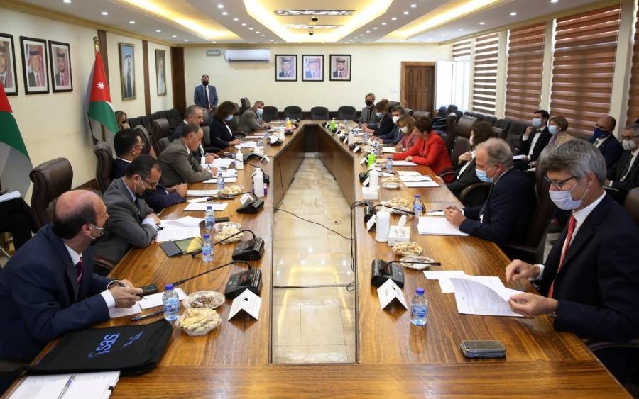 وزير التخطيط والتعاون الدولي يلتقي سفراء مبادرة فريق أوروبا