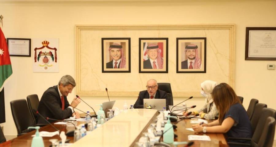 الكسبي يبحث مع البنك الاوروبي للإنشاء والتعمير المشاريع التي يعمل البنك على تمويلها في الأردن