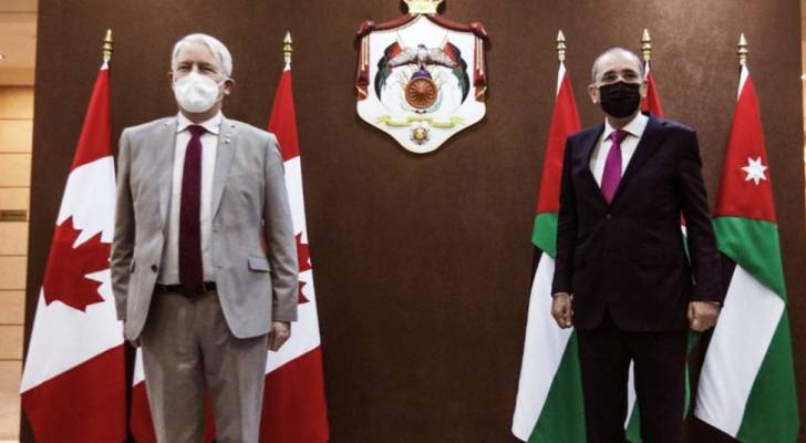 الصفدي يلتقي نظيره الكندي ويعقدان مؤتمرا صحفيا