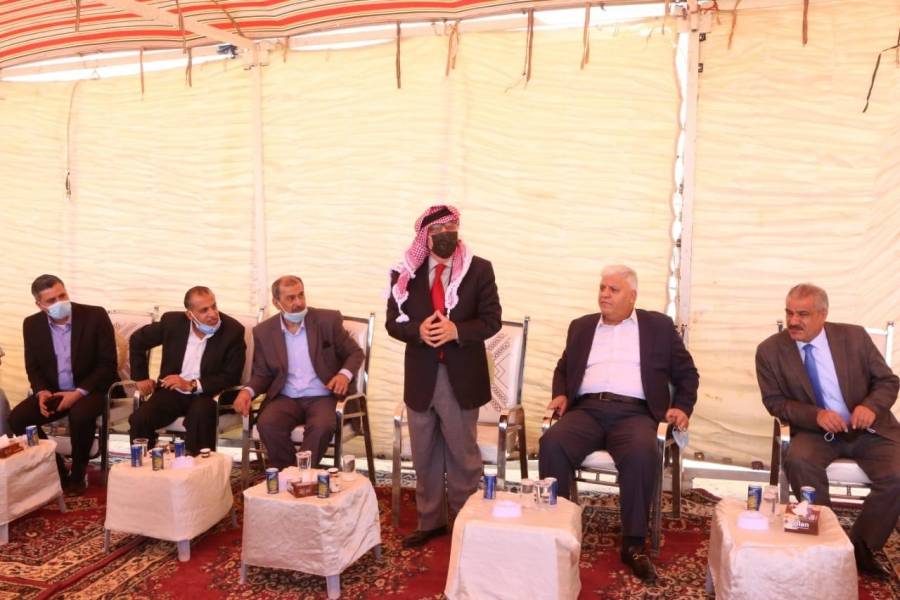 وزير الأشغال يتفقد عدداً من المشاريع التي تعمل عليها الوزارة في محافظة الزرقاء..صور