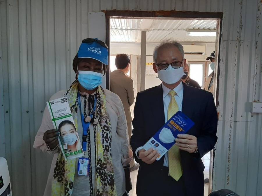 المفوضية توزع 150 ألف كمامة تبرعت بها الحكومة الكورية للاجئين السوريين في الأردن