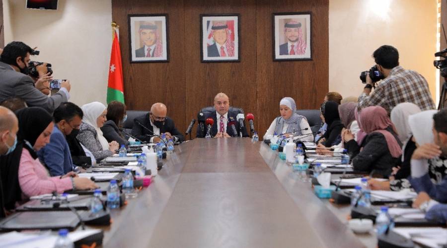 العودات: مجتمعنا حضاري ومتعلم يحترم المرأة ويقدرها