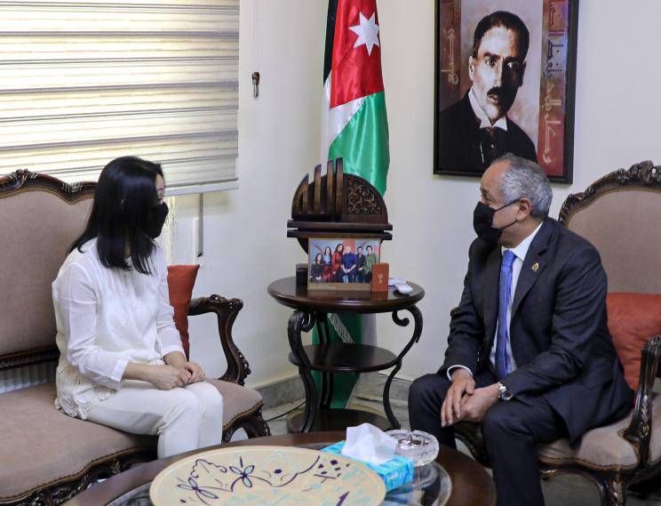 وزير الثقافة يلتقي مديرة مكتب اليونسكو في عمّان