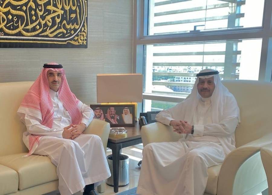 السفير السعودي يلتقي نايف بن بندر السديري في مكتبه