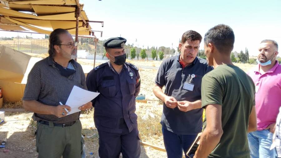 بلدية السلط تنذر أصحاب المعرشات العشوائية