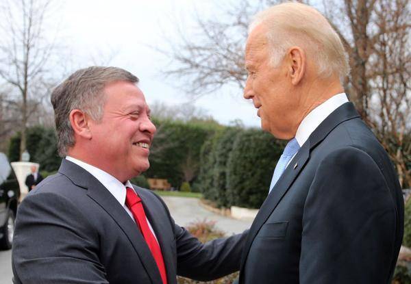 الملك اول زعيم عربي يلتقي بايدن منذ انتخابه