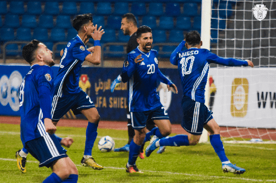 الرمثا يسقط الوحدات ويتصدر الدوري