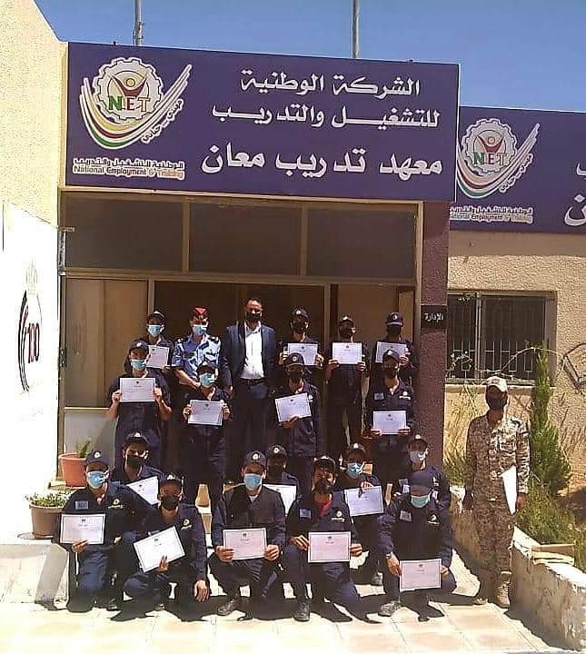 تخريج المشاركين بدورة أصدقاء الشرطة في العقبة ومعان