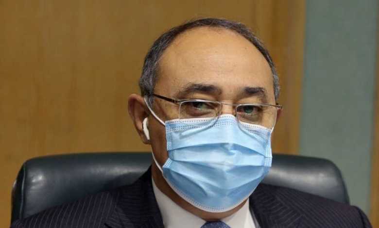 صحيفة لندنية تُذكر بغياب دودين و عودته للتحذير من موجة ثالثة و تسأل أين وزير الصحة و هل هناك عودة للإغلاقات؟