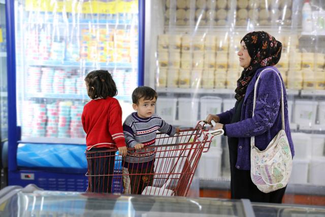 21,000 Syrian refugees will not get critical food aid this month — WFP