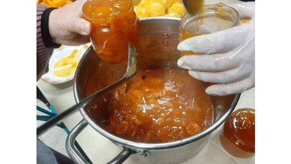 ورشة حول صناعة المربيات بجرش