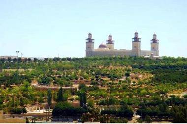 128 ألف جرعة مطعوم أعطيت في حدائق الحسين منذ اعتمادها مركزاً للتطعيم