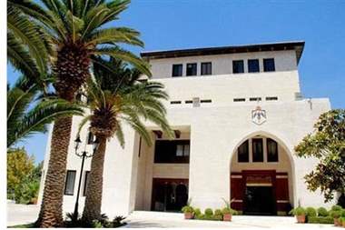 لجنة متابعة أداء المناطق التنموية تطلع على احتياجات الاستثمار الحسن الصناعية وإربد التنموية