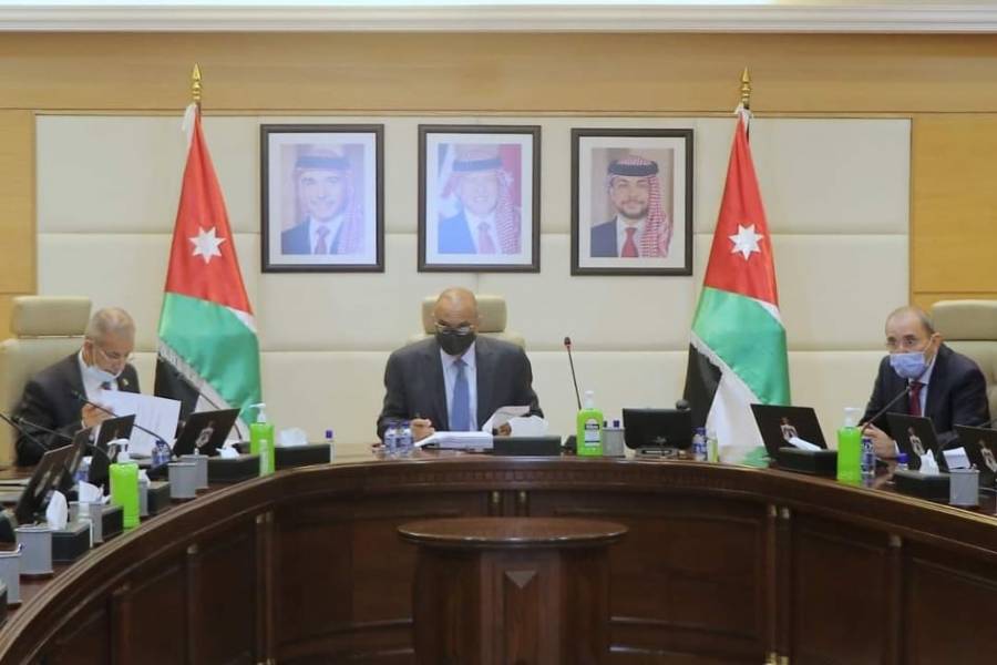 عاجل: مجلس الوزراء يناقش تطوّرات الوضع الوبائي على المستوى المحلي والعالمي