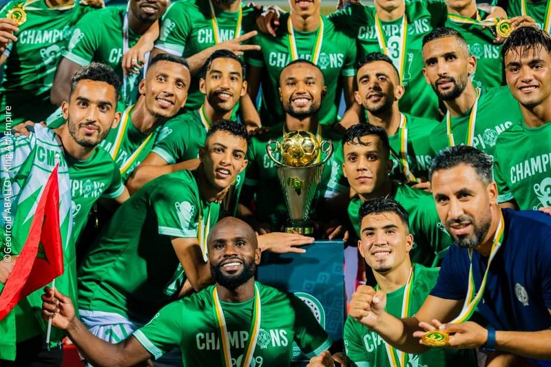 الرجاء البيضاوي المغربي يتوج  بكأس الاتحاد الإفريقي