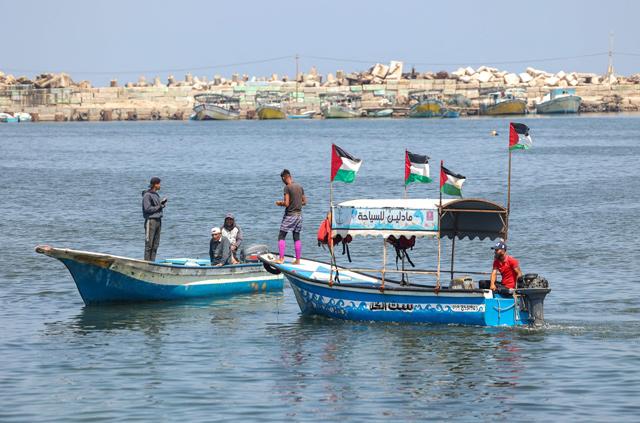 Israel expands Gaza fishing zone, allows more imports