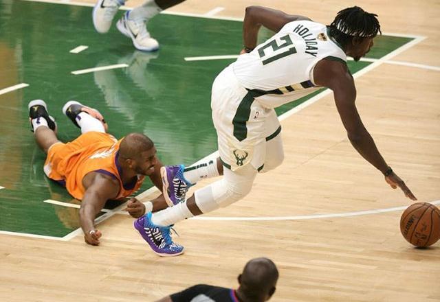 No panic button for Suns despite Bucks tying NBA Finals