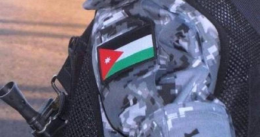 انتحل صفة رجل أمن في الزرقاء وأوقف مواطنين