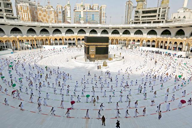 Pilgrims arrive in Mecca for 2nd Hajj amid pandemic