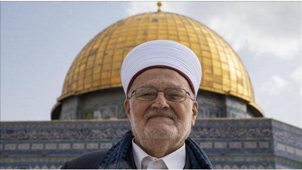 خطيب الاقصى يحمل العرب والمسلمين مسؤولية اقتحام المسجد الاقصى