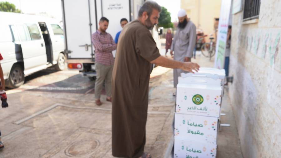 التكافل الخيرية بالرمثا تنفذ مشروع إفطار الصائم  للأرامل والأيتام السوريين... صور