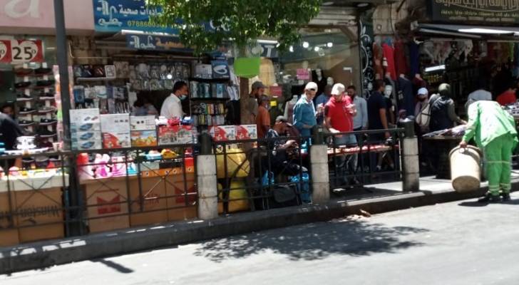 إغلاق منشأة ومخالفة 54 أخرى وترحيل 40 بسطة في عمان