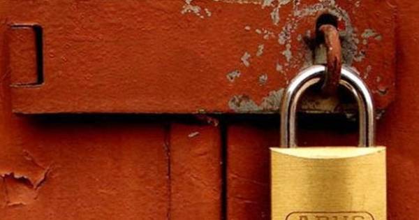 اغلاق (6) منشآت مخالفة للاشتراطات والمعايير الصحية