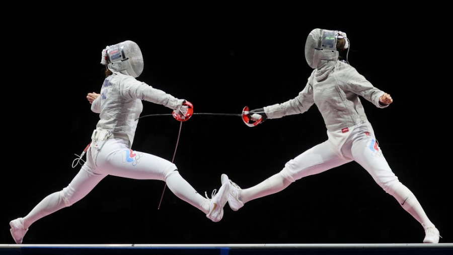 Sabrerattling Russians: Sofia Pozdniakova clinches gold in allRussian Tokyo Olympics fencing final against Sofya Velikaya