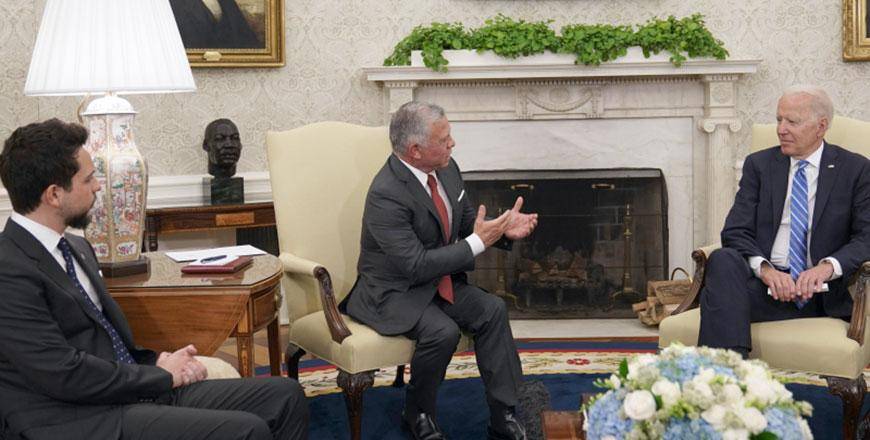 ما الذي دار بين الملك و بايدن .. هل تحدث الأميركان عن باسم عوض الله؟