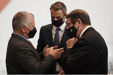 الملك: فوائد استراتيجية للقمة الثلاثية