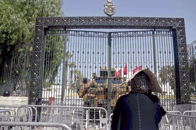 Tunisia in political turmoil as president dismisses officials