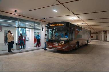 أكثر من 25 ألف راكب استخدموا الباص سريع التردد منذ بدء تشغيله