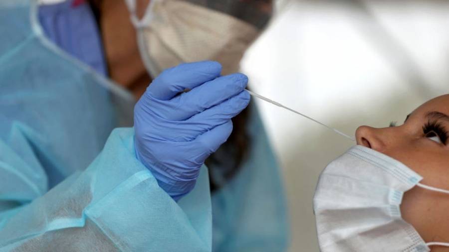 المنحنى الوبائي يثير القلق .. ونهاية الأسبوع حاسمة في معالم الموجة