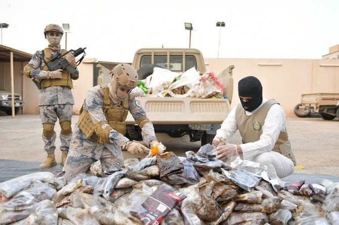 4 Saudis arrested for distributing drugs in Qassim, Tabuk