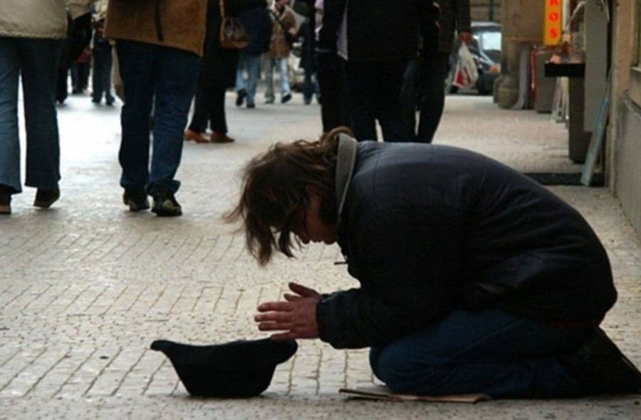 التنمية : ضبط مسخرين من ذوي السوابق الجرمية بحوزة احدهم مواد مخدرة ومتسولة مطلوبة لامن الدولة